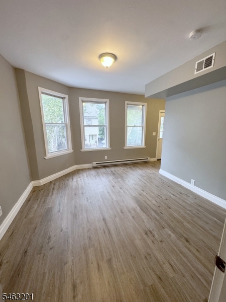 550 Norwood Street East Orange NJ 07018
