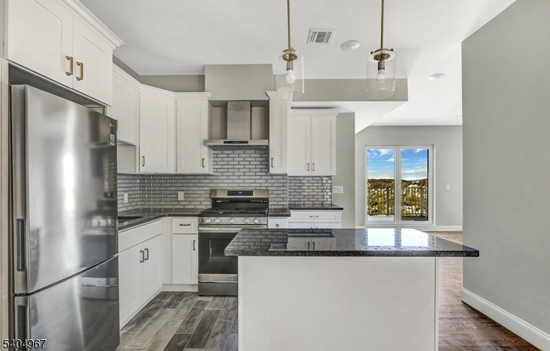 318 Dixon Avenue Paterson NJ 07501