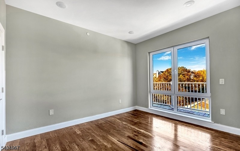 318 Dixon Avenue Paterson NJ 07501