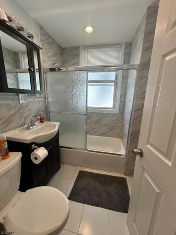 142 Mapes Avenue Floor 2 Newark NJ 07112