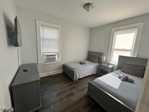 142 Mapes Avenue Floor 2 Newark NJ 07112