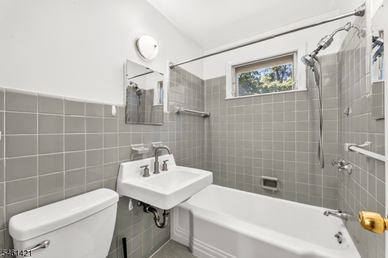 879 Vosseller Avenue Bridgewater NJ 08836