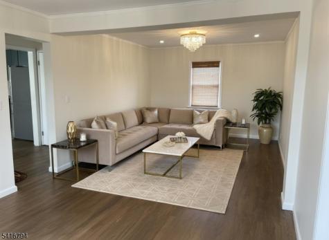 631 Elm Street Roselle NJ 07203