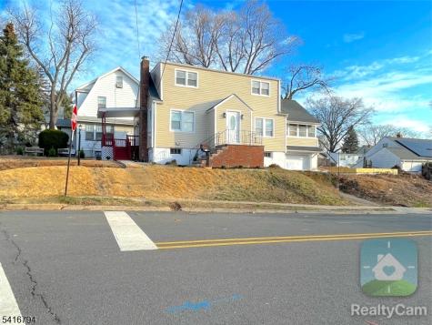 631 Elm Street Roselle NJ 07203