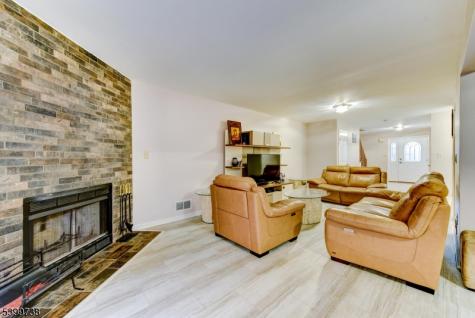 6 Hansen Place Wayne NJ 07470