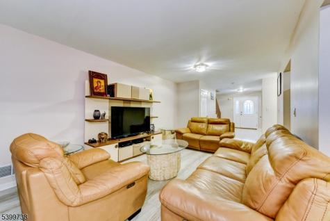 6 Hansen Place Wayne NJ 07470