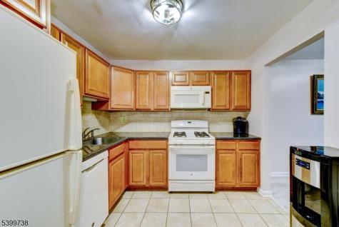 6 Hansen Place Wayne NJ 07470