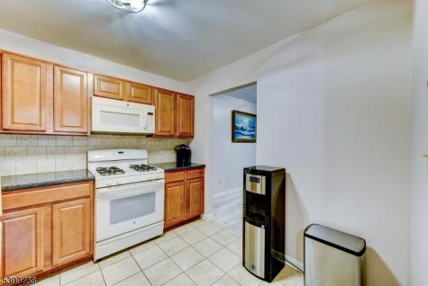 6 Hansen Place Wayne NJ 07470