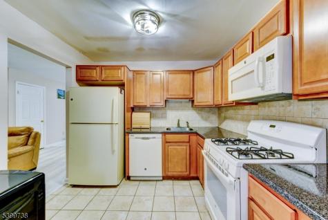 6 Hansen Place Wayne NJ 07470