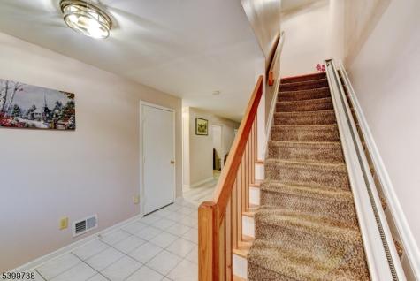 6 Hansen Place Wayne NJ 07470