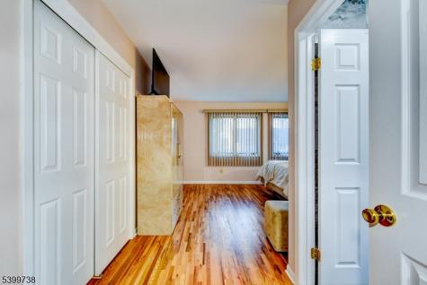 6 Hansen Place Wayne NJ 07470