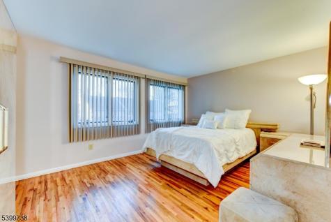 6 Hansen Place Wayne NJ 07470