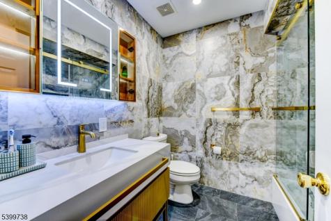 6 Hansen Place Wayne NJ 07470