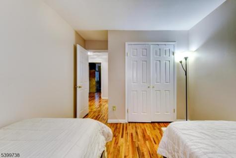 6 Hansen Place Wayne NJ 07470