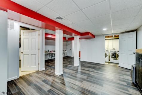 6 Hansen Place Wayne NJ 07470