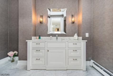 4 Springwood Terrace Kinnelon NJ 07405