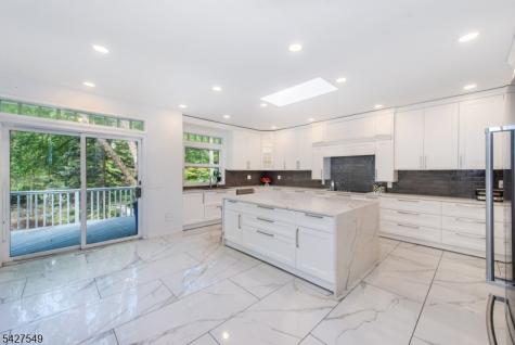 4 Springwood Terrace Kinnelon NJ 07405