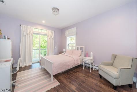 4 Springwood Terrace Kinnelon NJ 07405