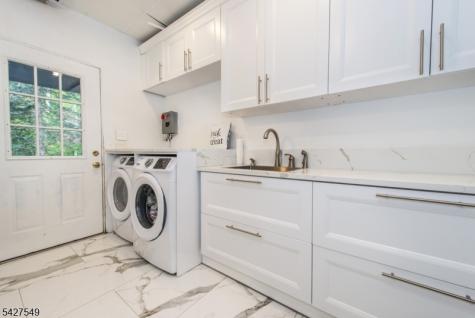 4 Springwood Terrace Kinnelon NJ 07405