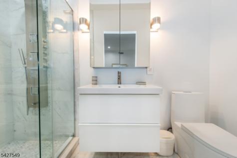 4 Springwood Terrace Kinnelon NJ 07405