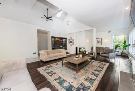 4 Springwood Terrace Kinnelon NJ 07405