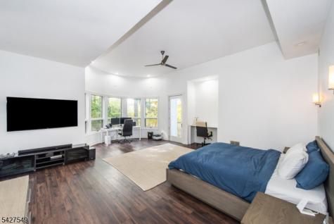 4 Springwood Terrace Kinnelon NJ 07405