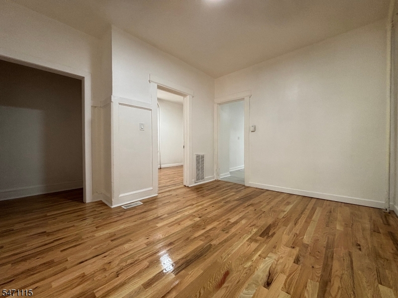 1084 Anna Street Elizabeth NJ 07201