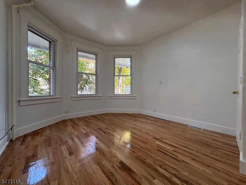 1084 Anna Street Elizabeth NJ 07201