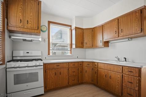 608 Washington Avenue Belleville NJ 07109