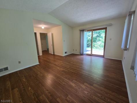 71 Drake Lane Roxbury NJ 07852