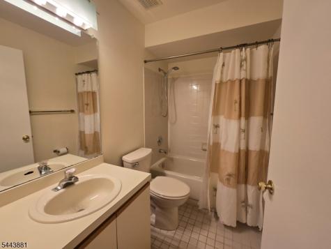 71 Drake Lane Roxbury NJ 07852