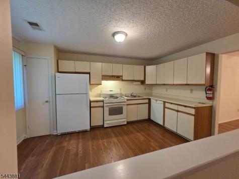 71 Drake Lane Roxbury NJ 07852