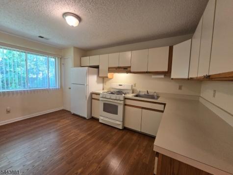 71 Drake Lane Roxbury NJ 07852