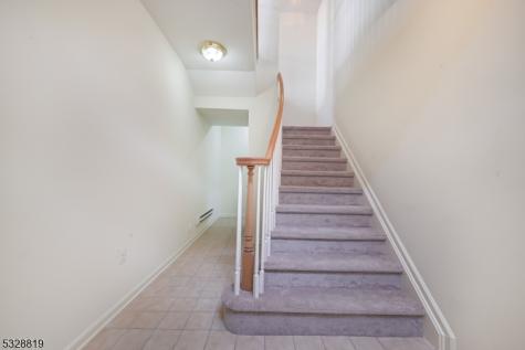 103 Crown Court Livingston NJ 07039