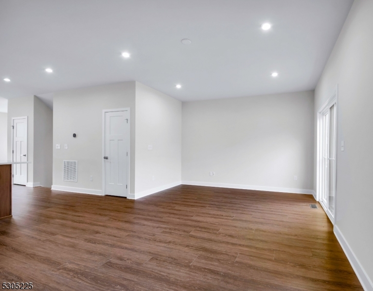 9 Peckwell Street Mount Olive NJ 07828