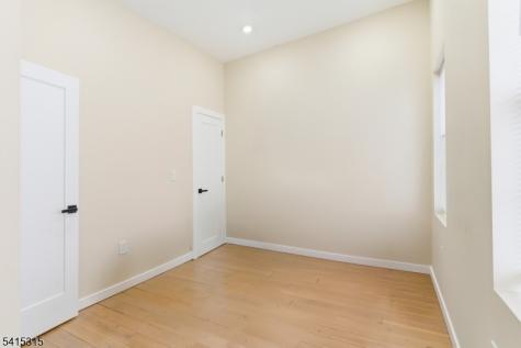 16 Eagle Street Newark NJ 07102