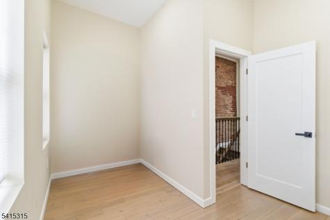16 Eagle Street Newark NJ 07102