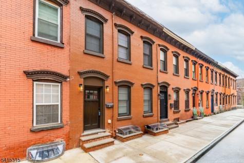 16 Eagle Street Newark NJ 07102