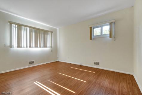 50 Falcon Road Livingston NJ 07039