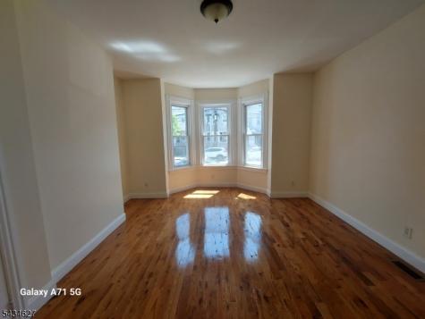 309 7TH Avenue West Newark NJ 07107