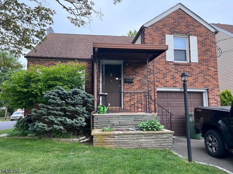 301 W Elm Street Linden NJ 07036