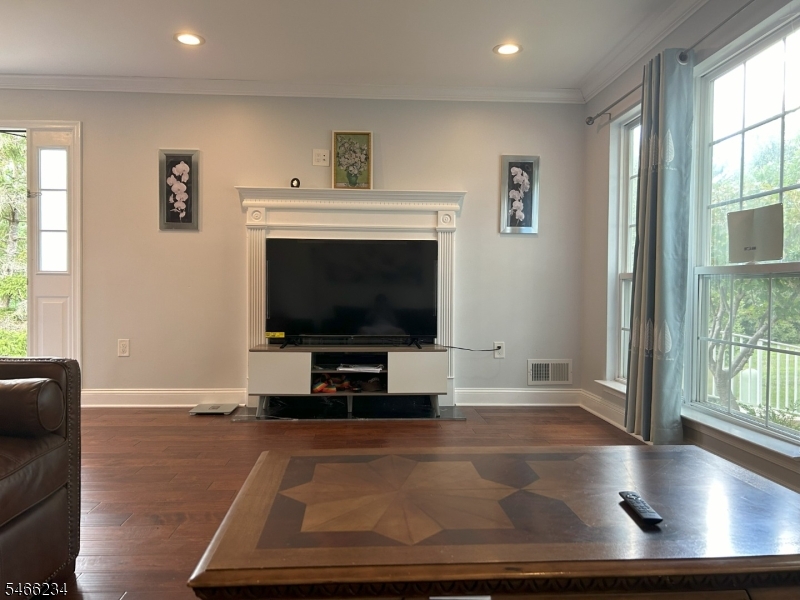 77 Balboa Lane Franklin NJ 08823