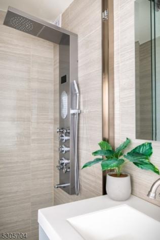 121 S Munn Avenue East Orange NJ 07018