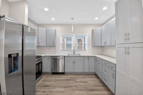 29 Wolf Place Irvington NJ 07111