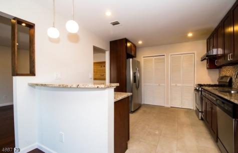22 Frankie Lane East Hanover NJ 07936