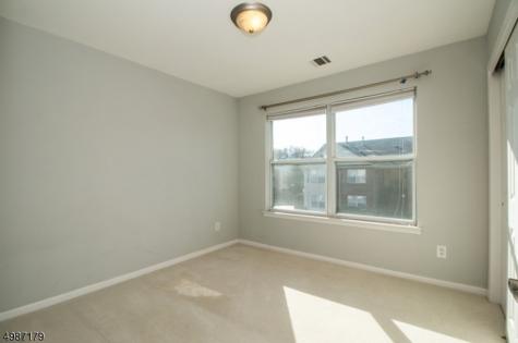 22 Frankie Lane East Hanover NJ 07936