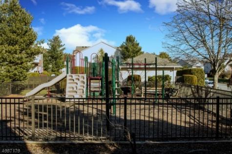 22 Frankie Lane East Hanover NJ 07936