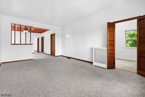 319 Paterson Avenue East Rutherford NJ 07073
