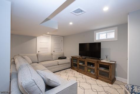 22 Personette St-unit 1 Cedar Grove NJ 07009