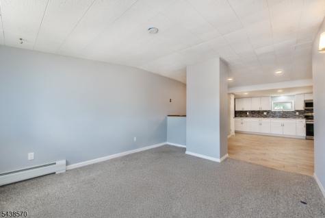 86 E 9th Street Clifton NJ 07011